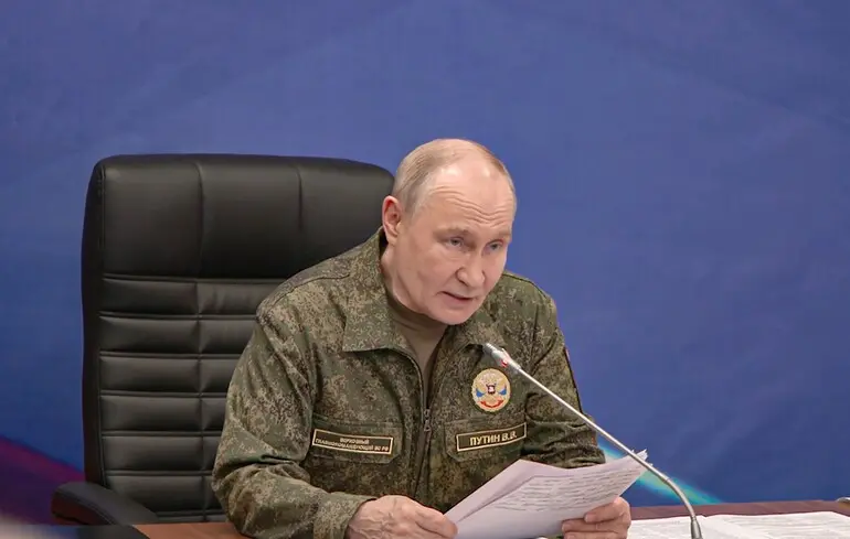 Poutine mise sur une guerre d'attrition alors que la Russie fait face à des défis croissants