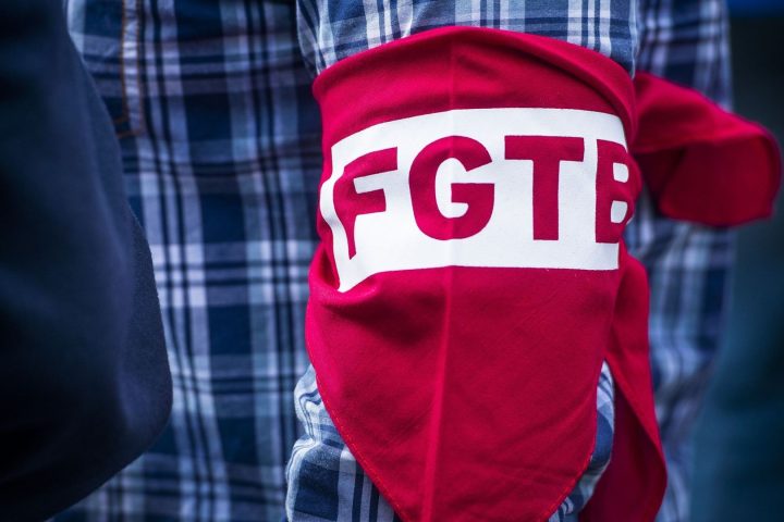 Protestation des militants de la FGTB visant le MR et les Engagés à Bruxelles sur la politique sociale fédérale