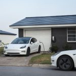 Tesla arrête la production de son toit solaire en raison de défis de fabrication et de coûts élevés