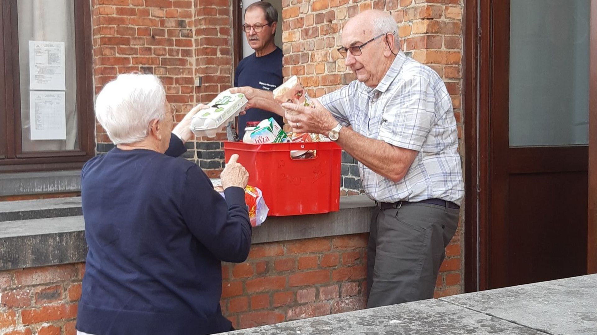 Trait d'Union soutient les personnes vulnérables à Chimay par une aide alimentaire