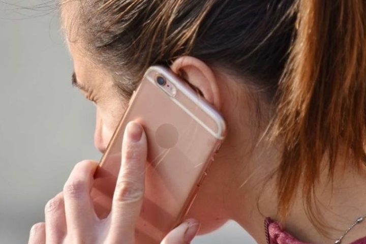 Trois personnes interpellées dans une enquête sur une escroquerie téléphonique à Mons