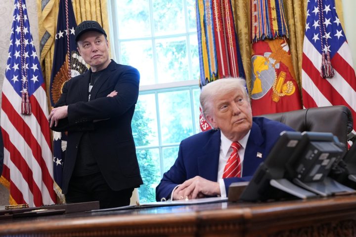 Trump achète des actions de SpaceX après l'introduction en bourse en raison de fluctuations des performances boursières