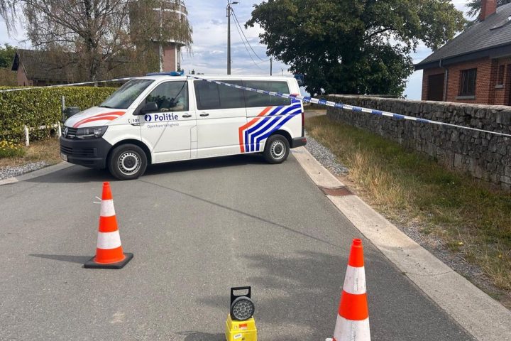 Un corps retrouvé près du terrain de football à Onhaye, enquête policière en cours