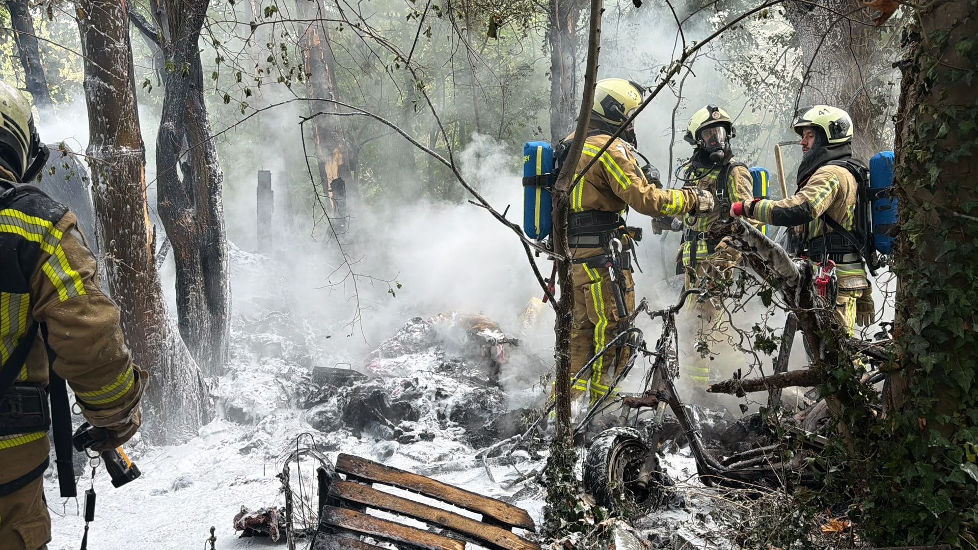 Un incendie endommage des jardins communautaires à Ixelles, Bruxelles, suite à une explosion signalée