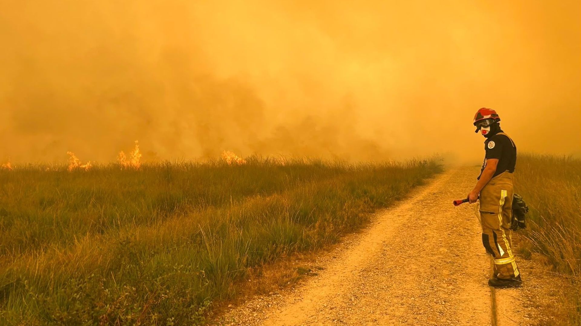 Un rapport bruxellois met en lumière les efforts des pompiers face à l'incendie des Fagnes