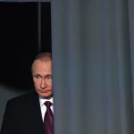Un volontaire américain compare Poutine à Hitler et met en garde contre un potentiel chaos en Russie