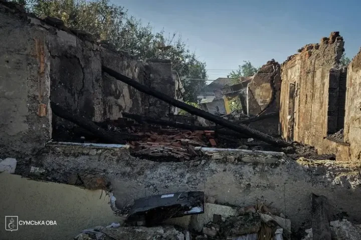 Une attaque de drones à Sumy fait deux morts et cause d'importants dégâts