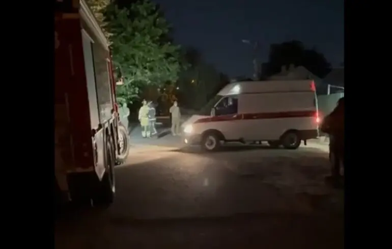 Une explosion vise une voiture de l'ancien directeur adjoint de la prison d'Olenivka à Donetsk occupé