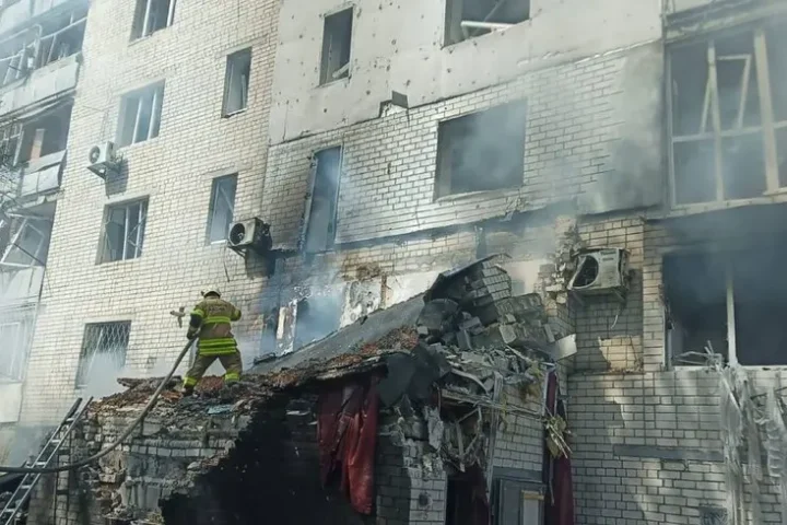 Une frappe de drone à Tchernihiv fait 14 blessés, dont deux enfants