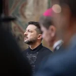 Zelensky évoque les coûts de la guerre en Ukraine, soulignant les dépenses supérieures de la Russie