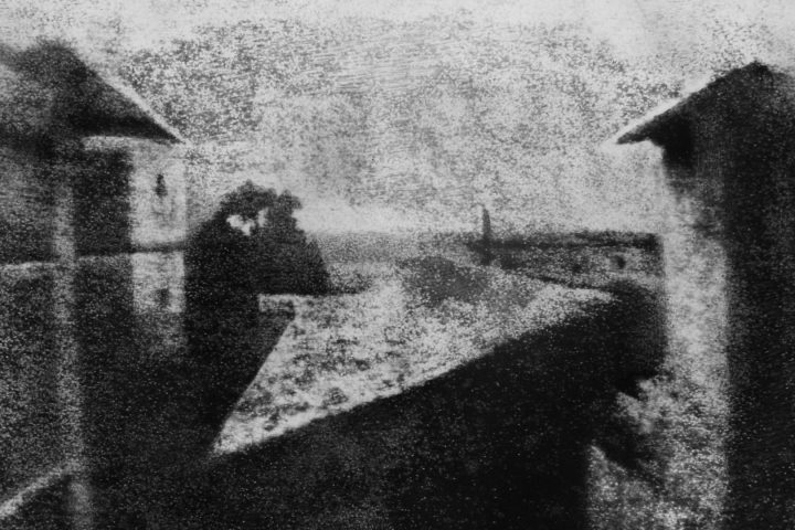 200 ans de photographie : de la première photo de Niépce à l'exposition bruxelloise « Réinventer la photographie »