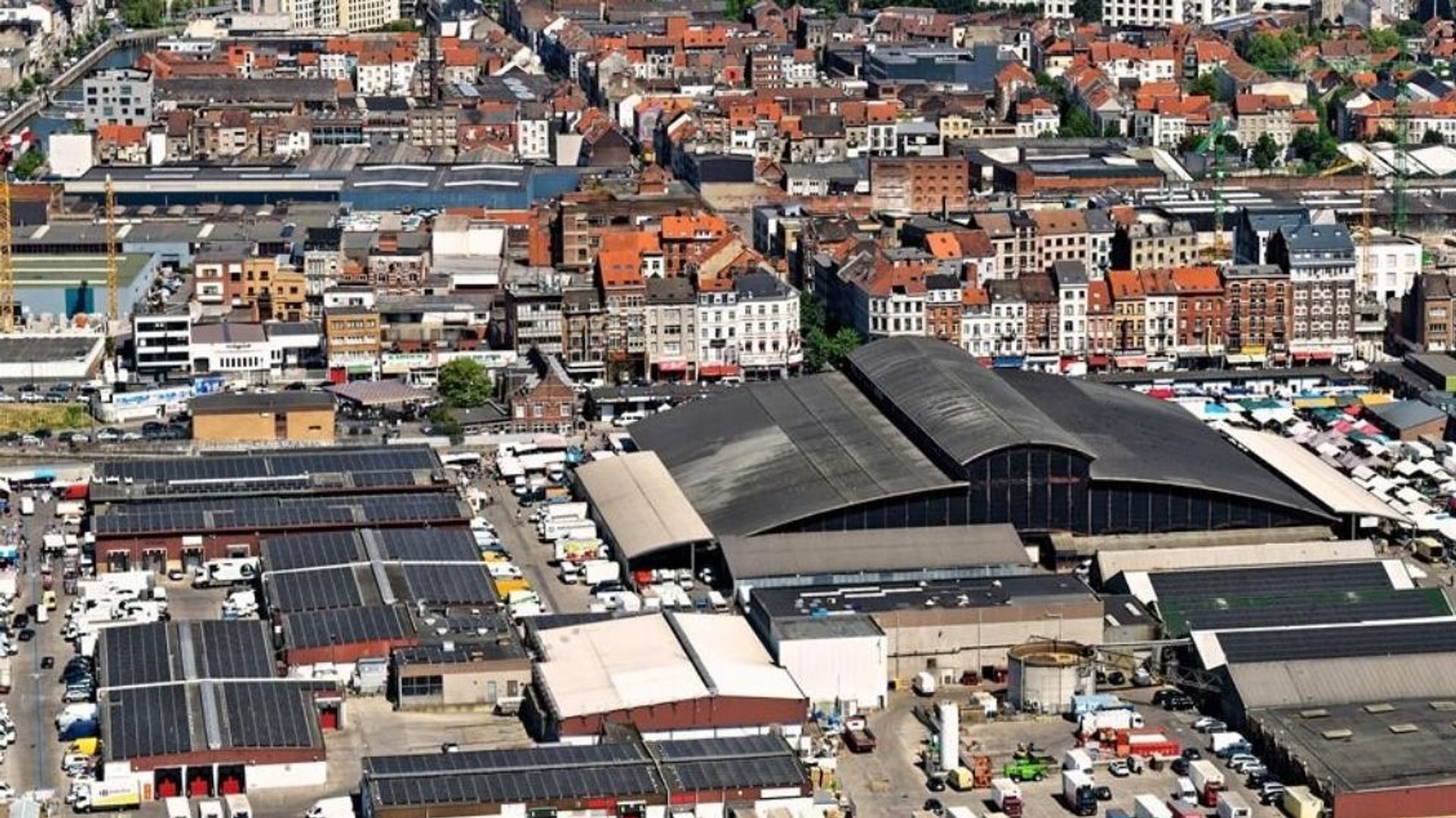 Anderlecht inaugurera une piscine extérieure aux Abattoirs de Cureghem d'ici 2030
