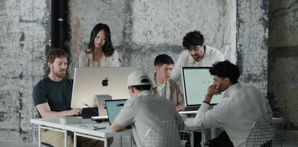 Ando lance une application de messagerie pour faciliter la collaboration entre humains et agents IA