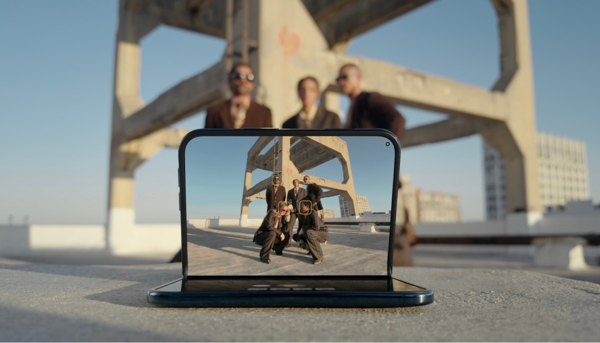 Apple dévoile son smartphone pliable Duo avec un charnière conçue par IA pour une durabilité améliorée