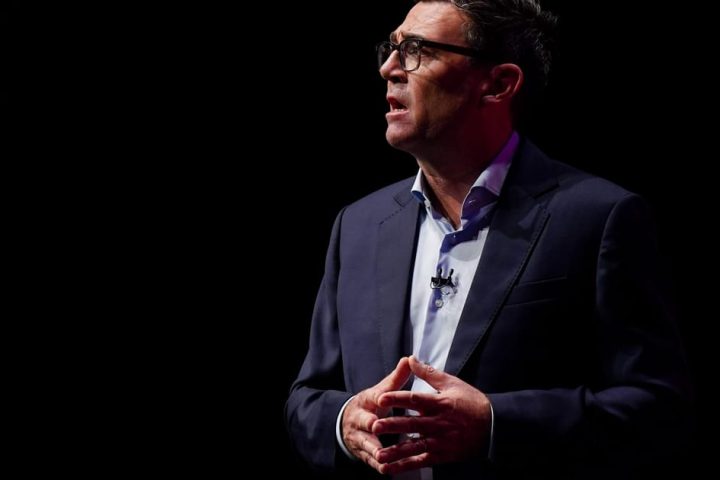 Burnham esquisse une vision pour la politique britannique en pleine spéculation électorale lors de la conférence de parti