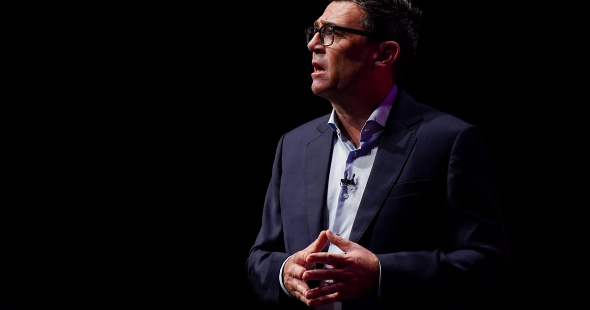 Burnham esquisse une vision pour la politique britannique en pleine spéculation électorale lors de la conférence de parti
