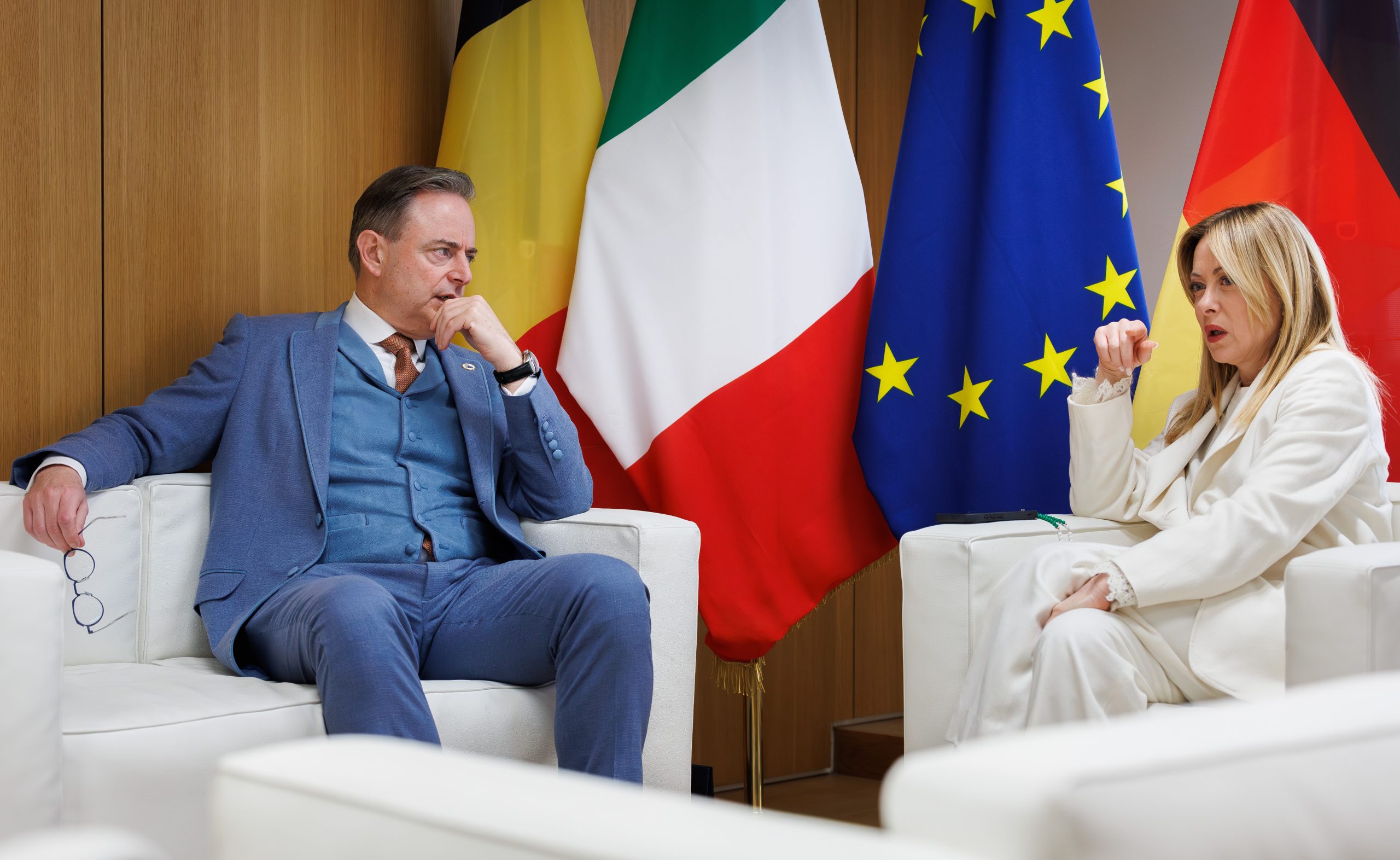 De Wever plaide pour un renforcement de la protection de la frontière sud de l'UE lors de sa rencontre avec Meloni