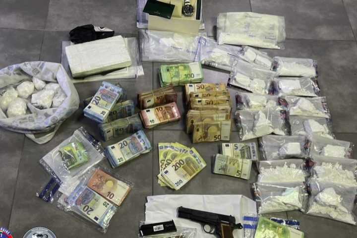 Démantèlement d'un réseau de trafic de cocaïne à Borinage : sept arrestations et saisies importantes
