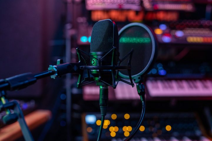 Des collégiens découvrent un espace social inattendu dans les sections de commentaires des podcasts de NPR