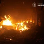 Des drones russes frappent un centre commercial à Zaporojié, causant des dégâts importants