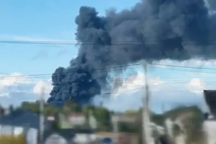 Des drones russes frappent une usine allemande à Jytomyr pour la deuxième fois, provoquant un incendie