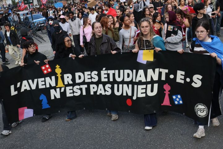 Des étudiants à Bruxelles manifestent contre l'augmentation des frais d'inscription après la rentrée académique