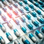 Des forces russes attaquent un dépôt pharmaceutique à Odesa, provoquant des destructions et un incendie