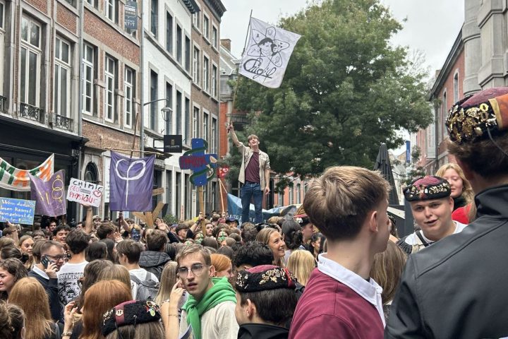 Des milliers d'étudiants commencent leur parcours universitaire en Belgique