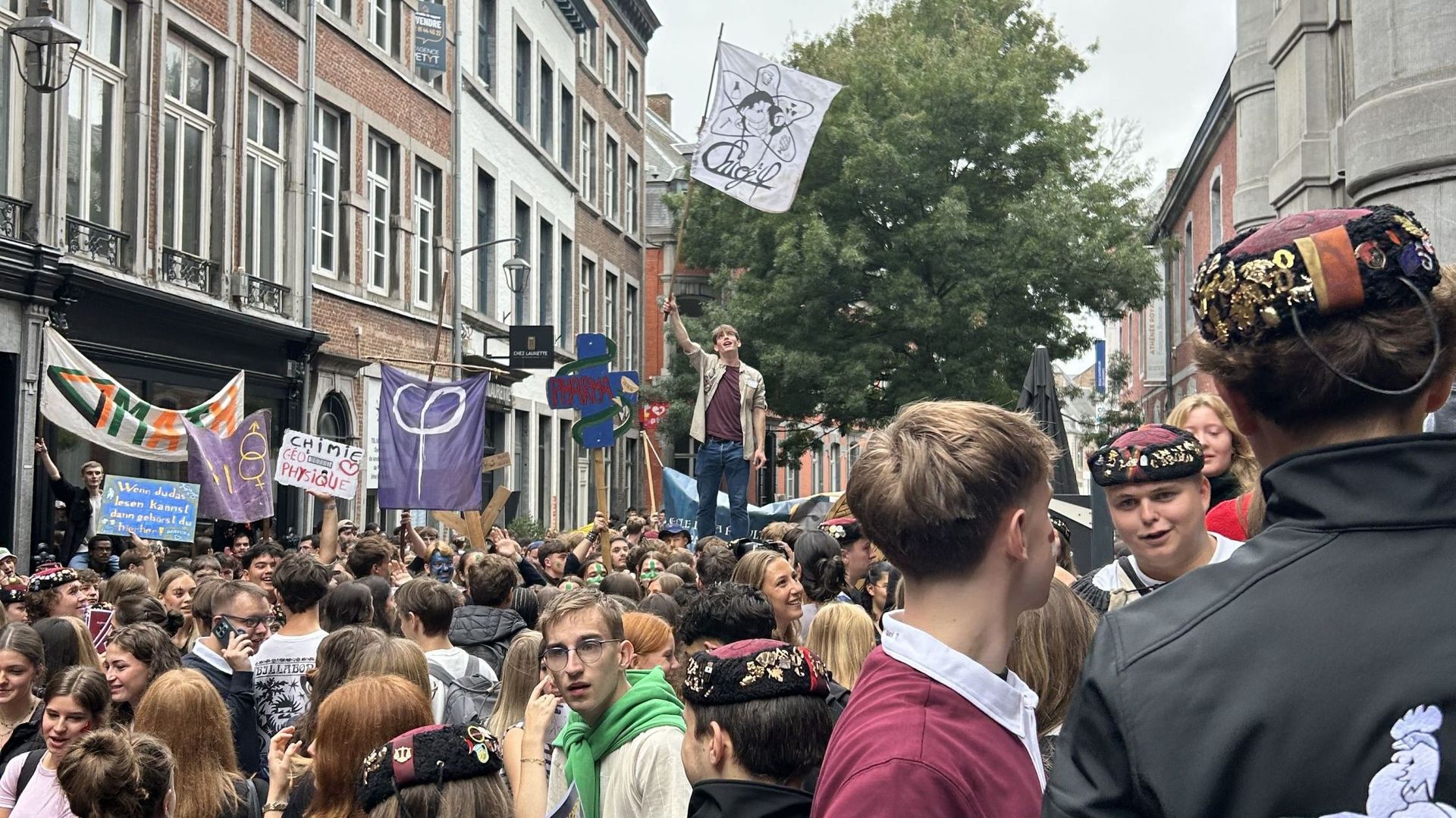 Des milliers d'étudiants commencent leur parcours universitaire en Belgique
