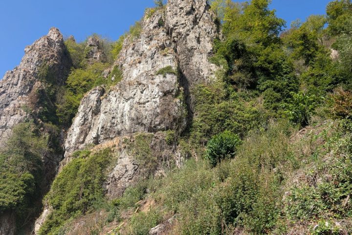 Des travaux de protection des falaises en cours entre Marche-les-Dames et Beez
