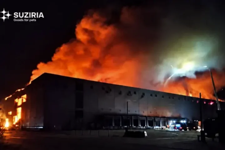 Destruction d'un entrepôt du groupe Suziria par les forces russes, impact sur la logistique en région de Kyiv