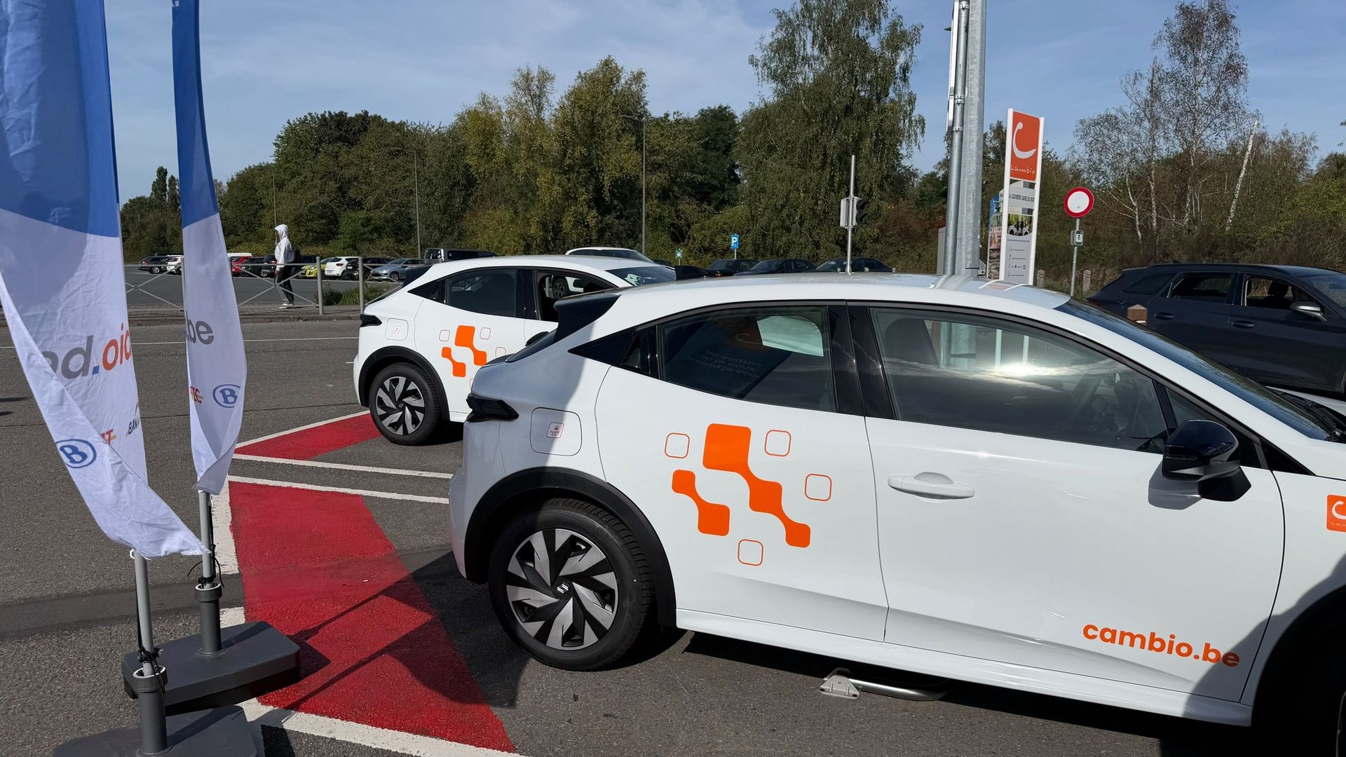 Deux stations de véhicules partagés inaugurées à La Louvière