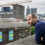 Dilliès annonce son intention de limoger le directeur de Kanal, Yves Goldstein, face à la montée des tensions
