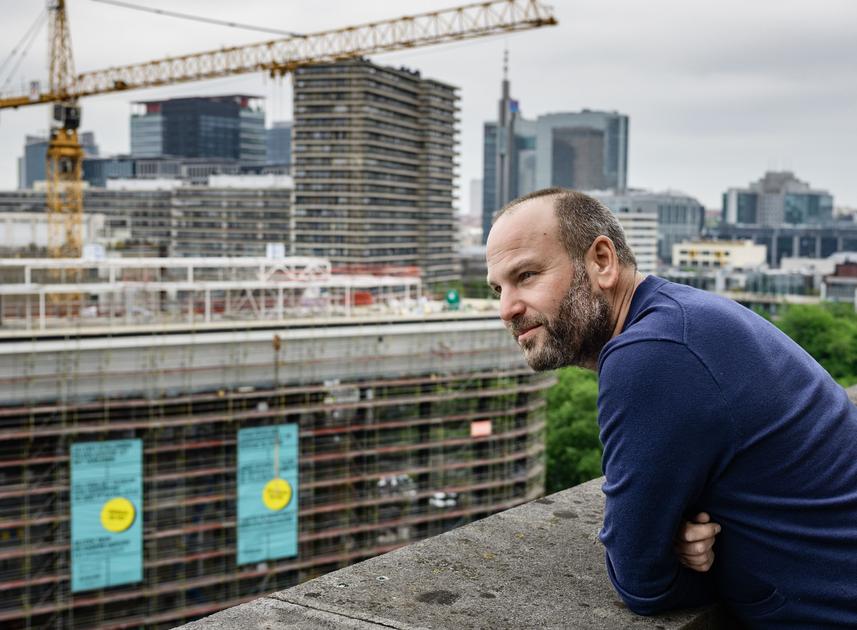 Dilliès annonce son intention de limoger le directeur de Kanal, Yves Goldstein, face à la montée des tensions