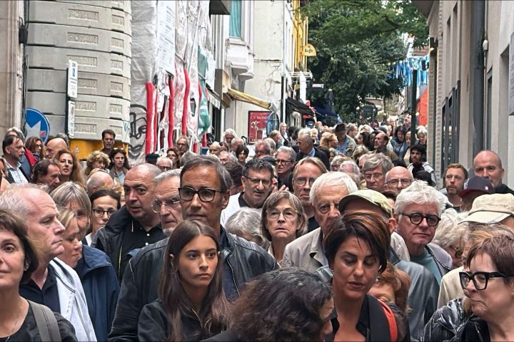 Environ 300 personnes se rassemblent à Bruxelles pour commémorer la rafle des Marolles du 3 septembre 1942