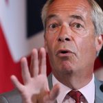 Farage perd deux conseillers clés dans une enquête sur le financement de son parti