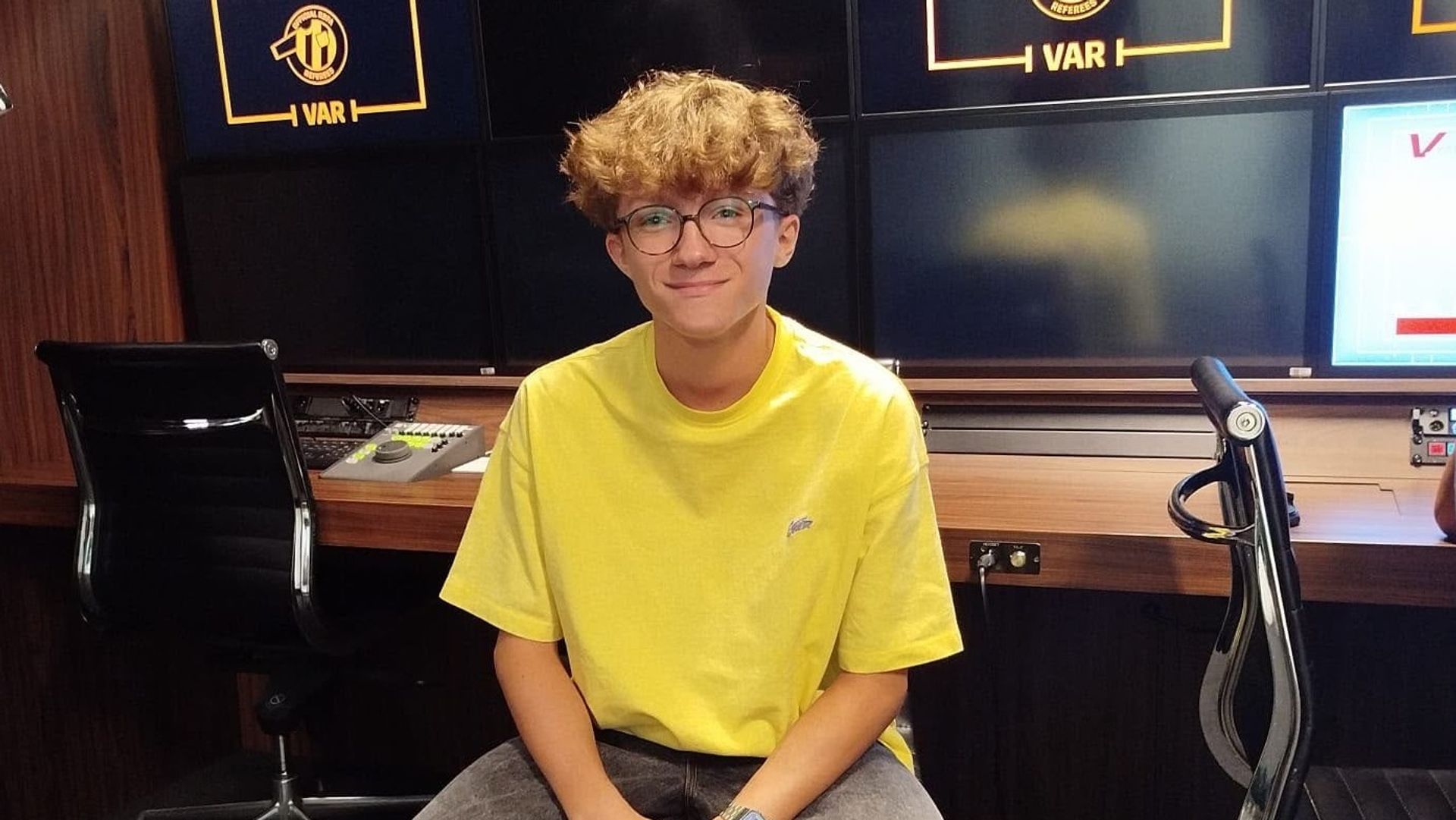 Félix, 15 ans, choisit l'arbitrage dans le football sans jamais avoir joué