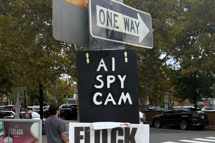 Flock Safety propose des indemnités de départ volontaires face aux préoccupations de son personnel et aux critiques sur sa technologie