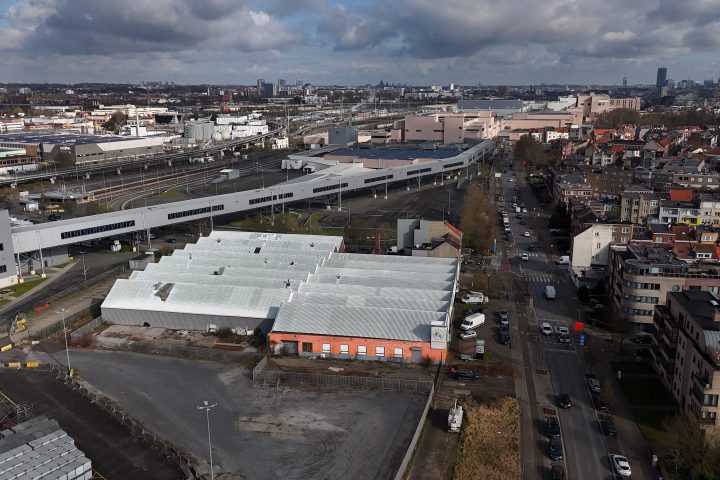 Heylen Warehouses acquiert l'ancien site d'Audi à Vorst pour un développement urbain.