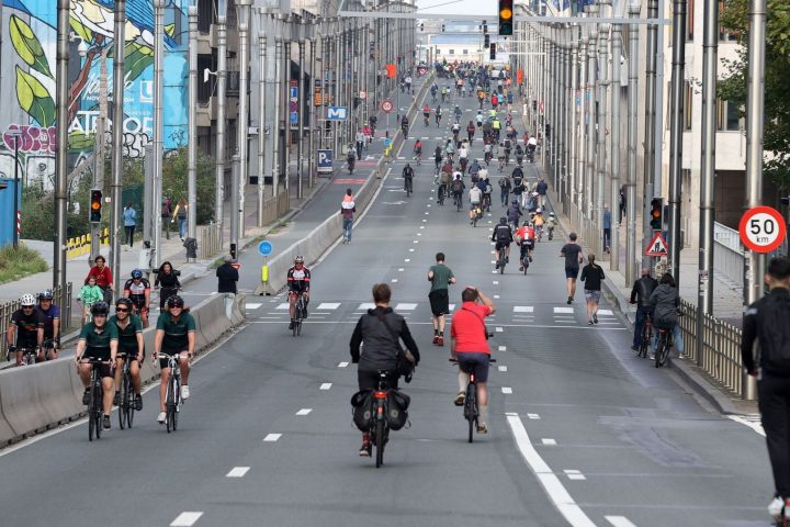 Infrabel reconnaît une erreur de calendrier pour la journée sans voiture à Bruxelles lors d'événements majeurs