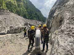 Inondations soudaines au Népal : le bilan s'élève à 1 287 morts, plus de 5 000 disparus en cours de recherche