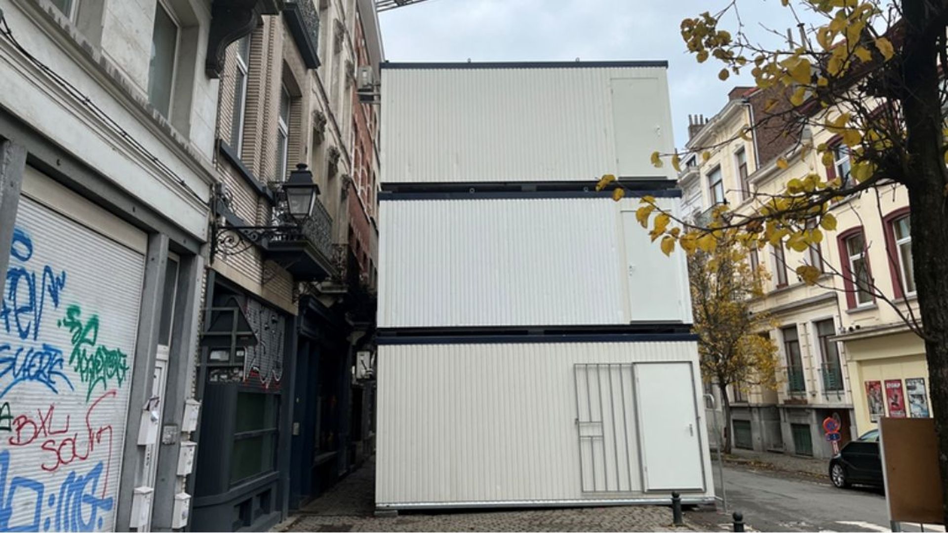 Ixelles et deux entreprises condamnées à indemniser des résidents pour l'implantation de conteneurs