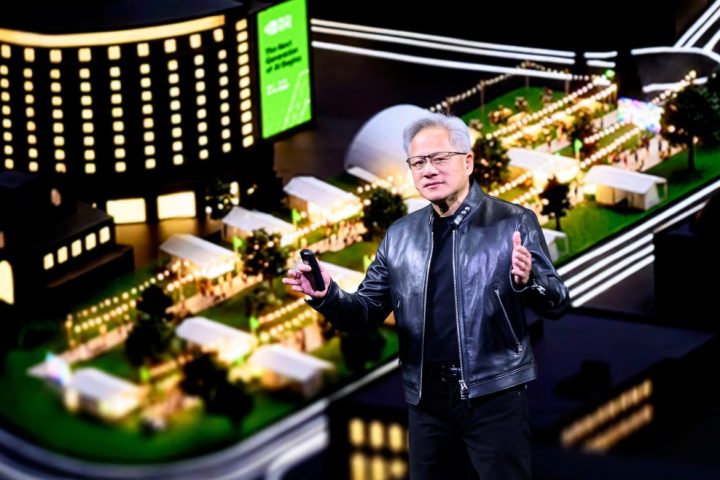 Jensen Huang prévoit une croissance de 70 % du chiffre d'affaires d'Nvidia l'année prochaine