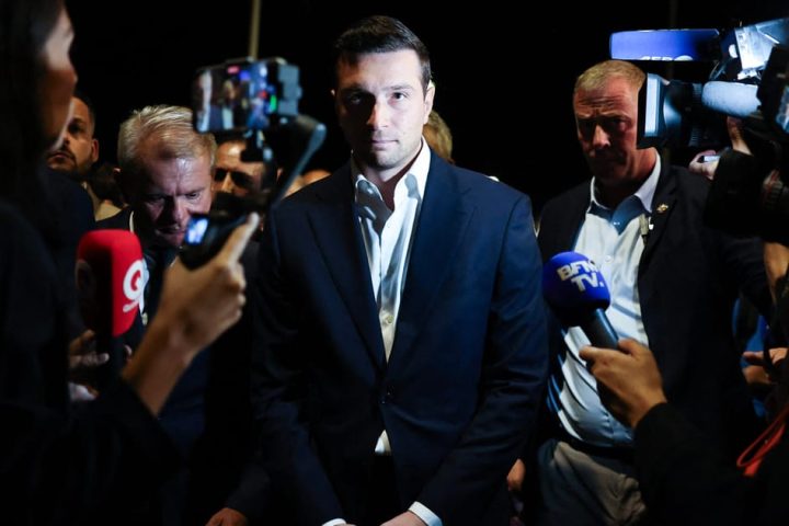 Jordan Bardella rejette les accusations d'antisémitisme et annonce des poursuites contre Mediapart
