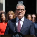 Keir Starmer démissionne de son poste de député, entraînant une élection partielle à Londres.