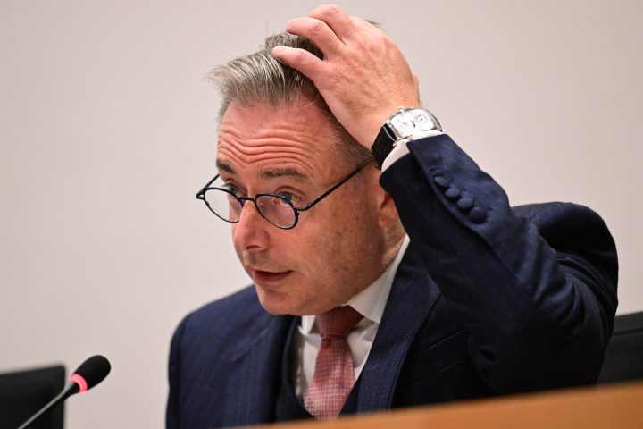 La Belgique prévoit des hubs de retour excluant les mineurs, annonce le Premier ministre De Wever