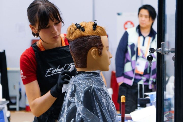 La Belgique remporte la médaille d'argent en menuiserie au concours WorldSkills de Shanghai.