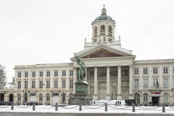 La Cour constitutionnelle rejette les recours contre la limitation des allocations de chômage