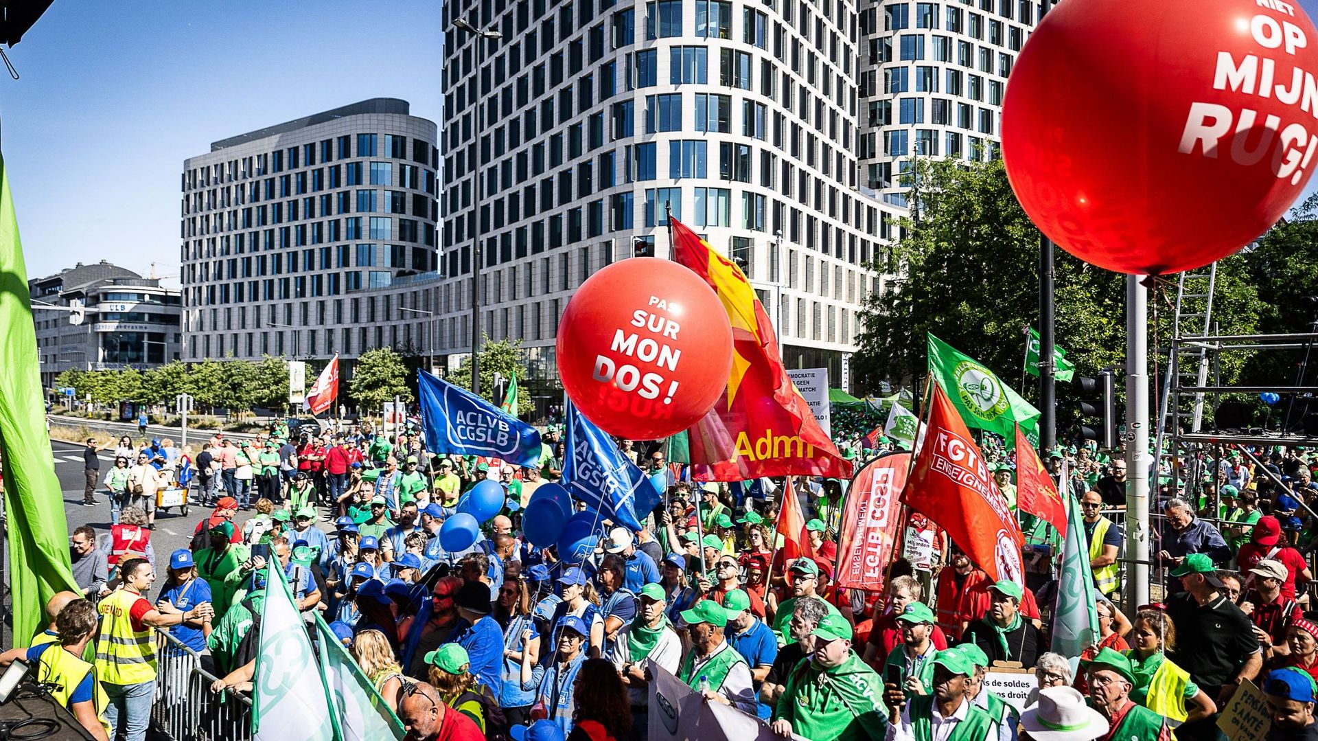 La FGTB et la CSC manifesteront à Bruxelles le 9 octobre pour alerter le gouvernement avant le discours politique du Premier ministre.