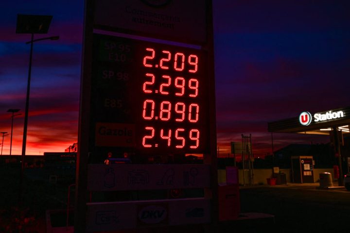 La France prolonge de 450 millions d'euros les subventions sur les carburants face à la hausse des coûts énergétiques